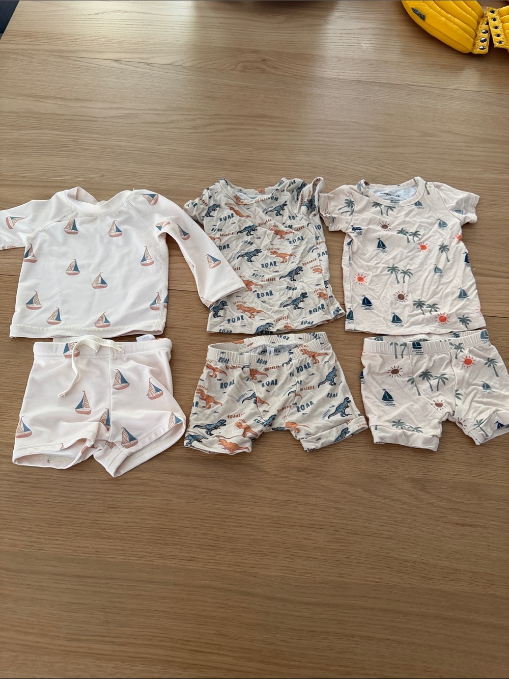2 babysprouts 0-3m top and bottom/ rylee + cru 0-3m top and bottom